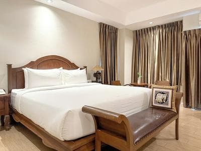 Kokhaburi Hotel