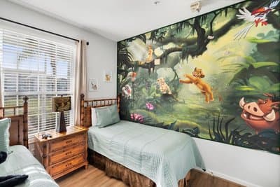 Hakuna Hideaway: 5 Mi To Disney! 1st Floor, Lion King Room & Resort Pool 3 Bedroom Condo