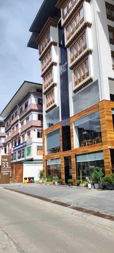 The 33rd Executive Suites