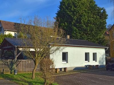 Serene Holiday Home in Naumburg near River