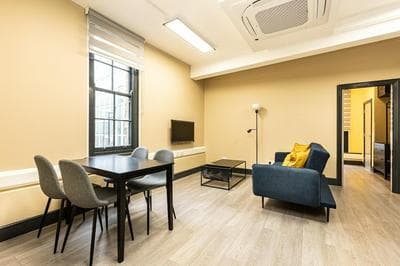 1 Bed-sleeps 4-aircon-city Centre