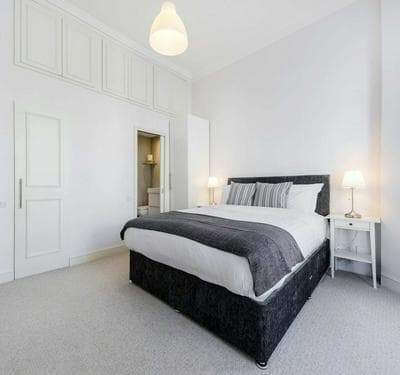 Elegant Earl's Court 2 bed 2 Bath Near Tube