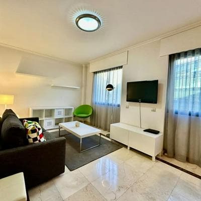 Engracia Square 1-bedroom Apartment in Chamber
