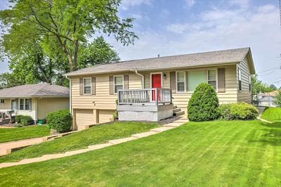 Family-friendly Omaha Home ~ 5 Mi to Dtwn!