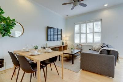 Exquisite 1 BR Apartment at Alexandria