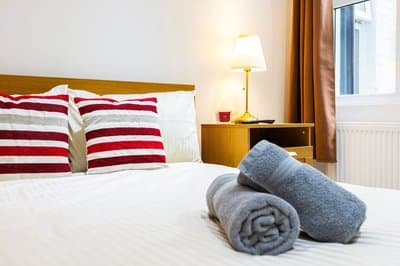 3 Bed 3 Bathroom Flat in Kensington B