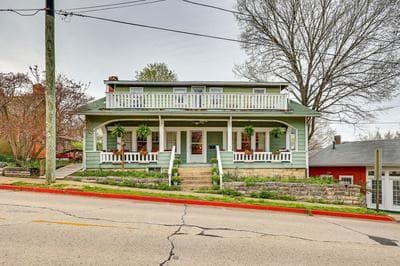 Eureka Springs Vacation Rental < Half-mi to Dtwn!