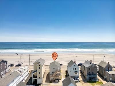 Beachfront Pet Friendly Sleeps 15 Bbq!