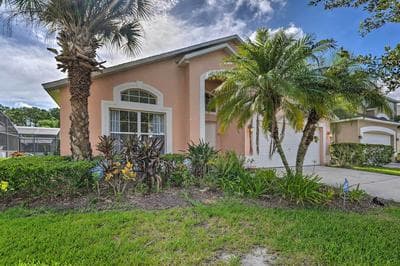 Kissimmee Getaway w/ Pool ~ 7 Mi to Disney!