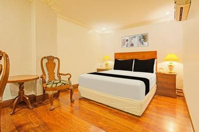 Townhouse Oak VIP Suites, Evangelista Makati Manila