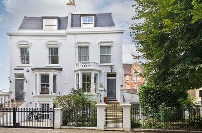Spacious Family House With Garden Near Battersea Park by Underthedoormat