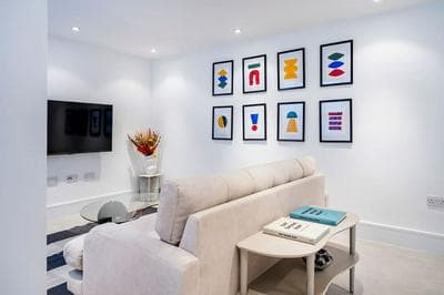 The Urban Minimalist- Notting Hill 2 Bed