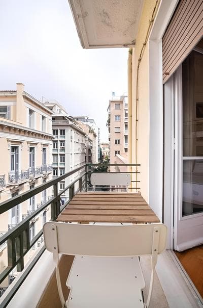Neoclassical Athenian 2-bed Apt Balcony