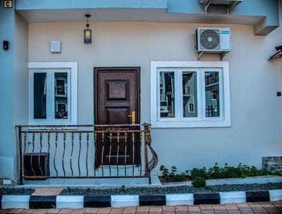 Ekulu Apartments