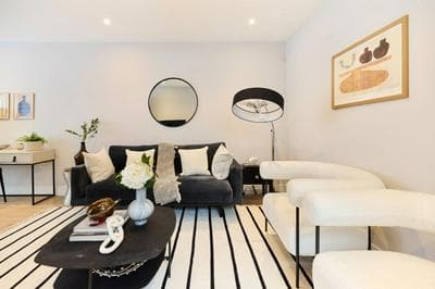 The Avery Hideout - Spacious 3bdr House With Rooftop Terrace