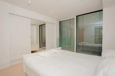 Exquisite 2 Bedroom Apartment In Bank