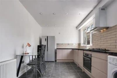 Limehouse Townhomes-4 Bedrooms,3 Bathrooms,garden