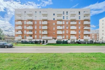 Lumina airy apartments with balcony
