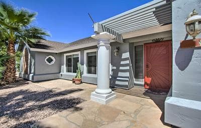Glendale Oasis w/ Saltwater Pool & Hot Tub!