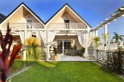 Beachside House in Kopan With Heated Pool