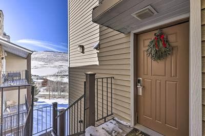 Ski, Soak & Explore! Granby Getaway w/ Mtn Views