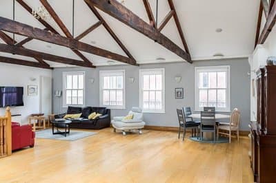 Specious Family Kensington 5-bed House, Sleeps 12