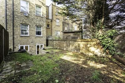 Spacious Clapham Junction Apartment