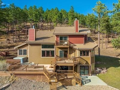 Peaceful Pines 5 Bedroom Home by RedAwning