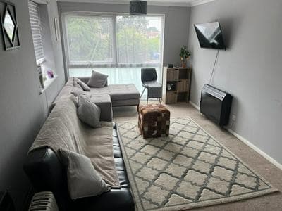 Enfield City Apartment Retreat