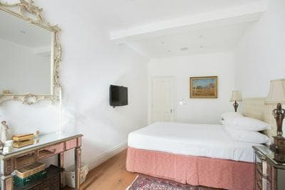 Courtfield Road II by Onefinestay