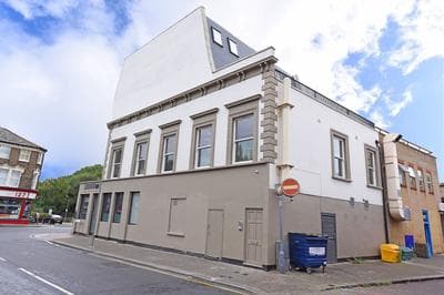 Modern & Spacious 2 Bed Apartment at Clapham Junction