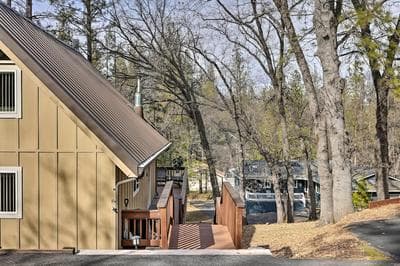 California Cabin w/ Lake Access: 28 Mi to Yosemite
