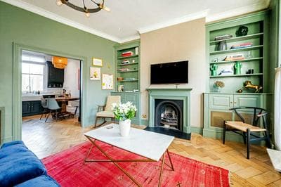 The Chelsea Flower 2 bed -by Out of Office Lifestyle