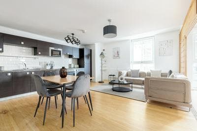 Spacious 2 Bed Apartment in Dalston
