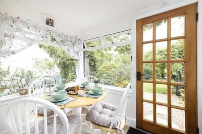 JOIVY The Nest- Cosy Holiday Cottage