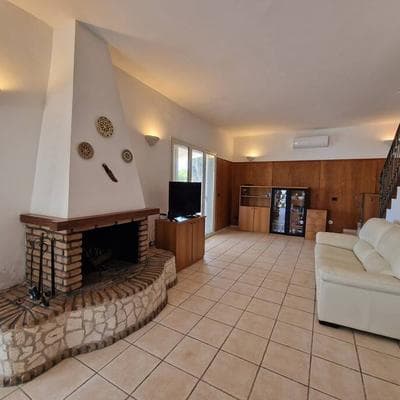 Villa Daniela con Piscina Privata e Discesa a Mare tra Catania e Siracusa