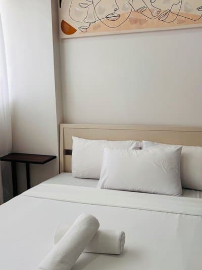 Minimalist Comfort Modern Stay & Cozy Vibes