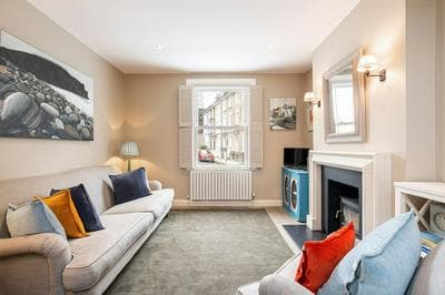Lovely Battersea Home by Underthedoormat