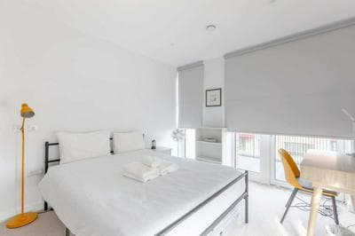 Stylish 2BD Oasis W/balcony South East London!