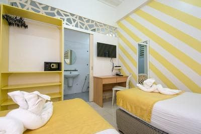 Alicia Tower Residences - Adult Only - Hostel