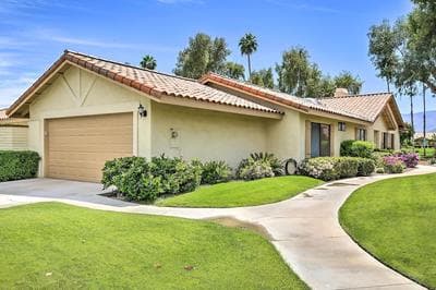 Palm Desert Escape w/ Patio, Grill & Fire Pit
