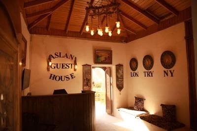 Aslan Guest House