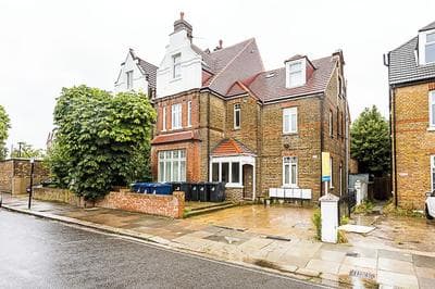 Gorgeous Flat in the Heart of Acton