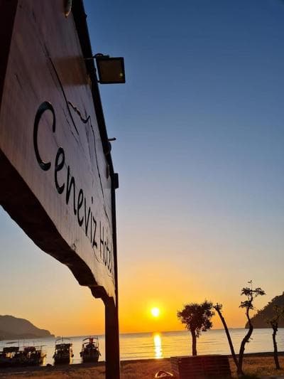 Ceneviz Hotel