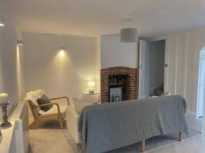 Seaside Retreat - Sleeps 5, Garden & Parking