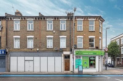 JOIVY Stylish 2-bed Flat w/ Terrace Near Battersea Park