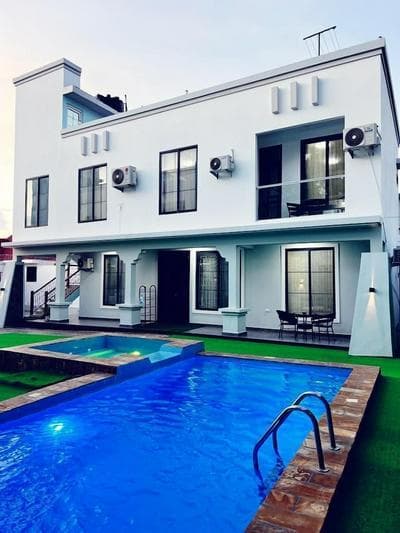 Greenlight Apartments