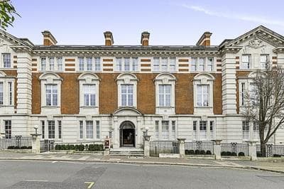 Vibrant 2-bed Flat: Acton's Best Stay!