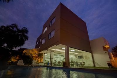 Sirari Suites Hotel