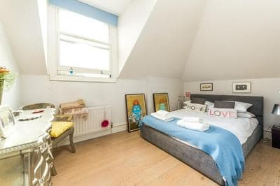 Pleasant Earl s Court Apartment Near Hyde Park